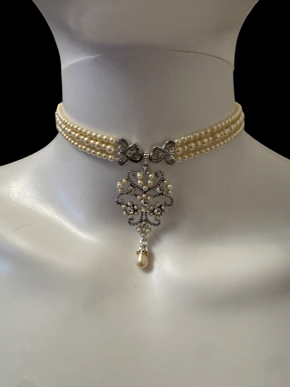Stunning Vintage Alpenflustern Brand 3 Strand Pearl Choker Necklace